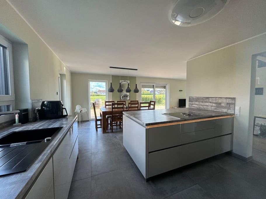 Modernes Ferienhaus In Uedersdorf Luaran gambar
