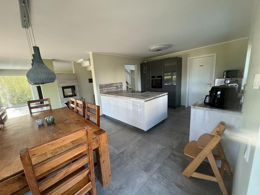 Modernes Ferienhaus In Uedersdorf Luaran gambar